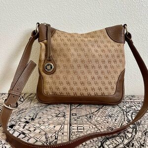 Vintage Dooney and bourke Signature Jacquard Tan/ Brown Leather Crossbody/ Satch